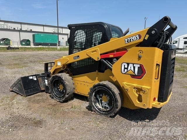 CAT 272D3 Kompaktlader
