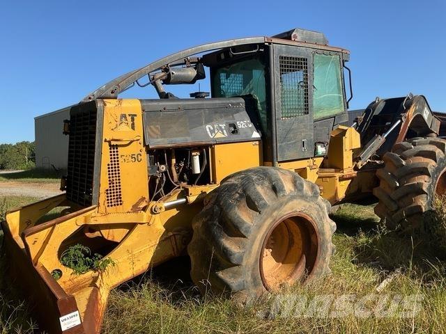 CAT 525C Stammholzschlepper