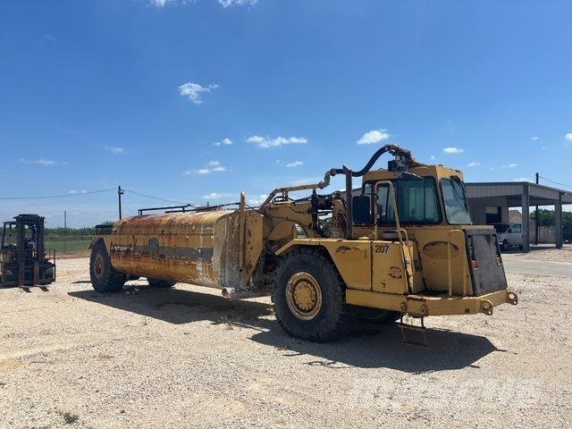 CAT 613C Wassertanker