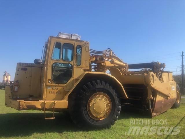CAT 633D Schaber