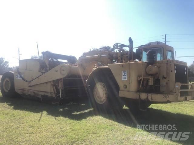 CAT 633D Schaber