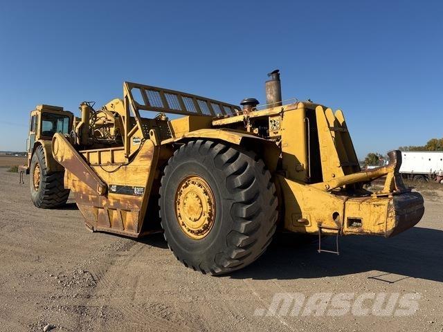 CAT 637D Schaber