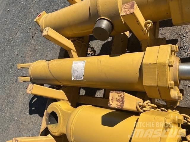 CAT 657E Transport Sonstige