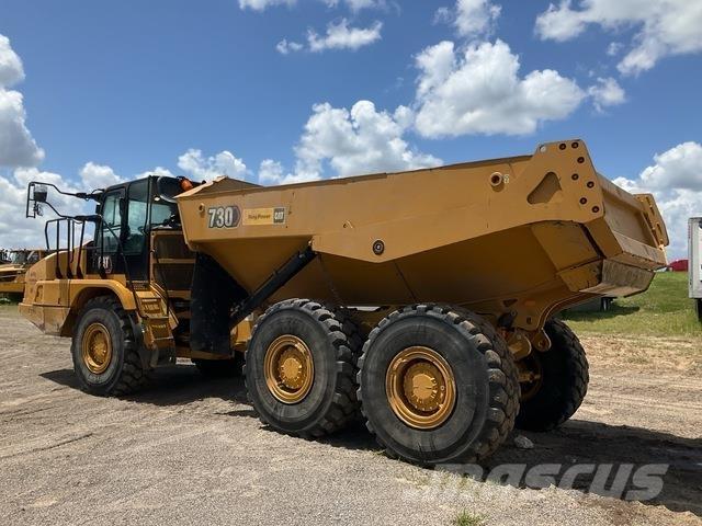 CAT 730 Dumper - Knickgelenk