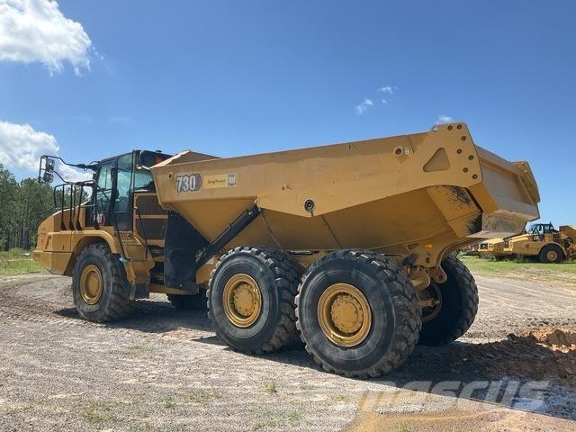 CAT 730 Dumper - Knickgelenk
