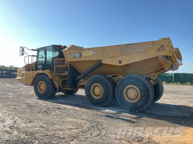 CAT 730 Dumper - Knickgelenk