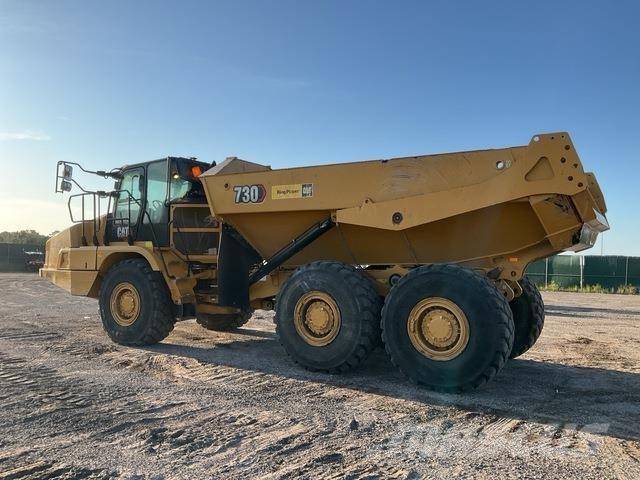 CAT 730 Dumper - Knickgelenk