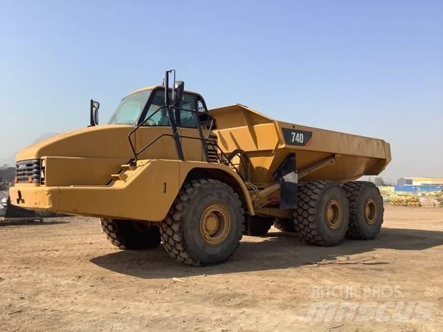 CAT 740 Dumper - Knickgelenk