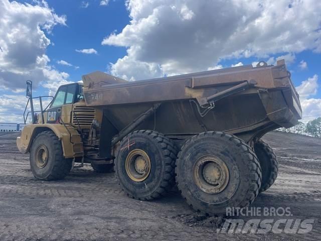 CAT 740 Dumper - Knickgelenk