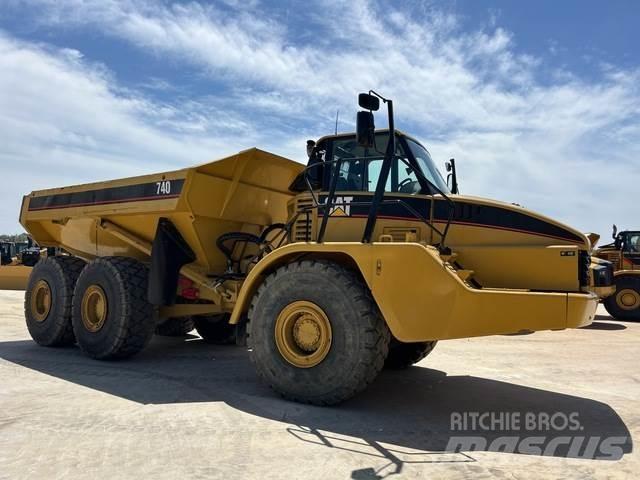 CAT 740 Dumper - Knickgelenk