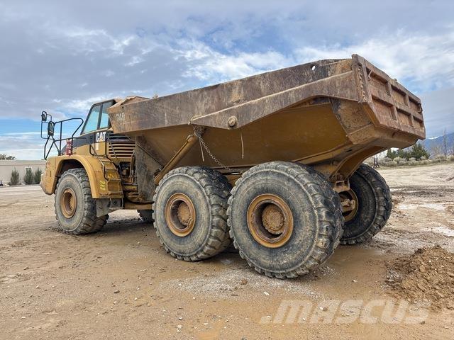 CAT 740 Dumper - Knickgelenk
