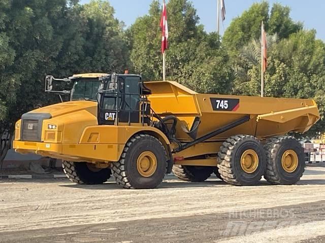 CAT 745 Dumper - Knickgelenk