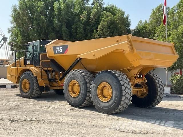 CAT 745 Dumper - Knickgelenk