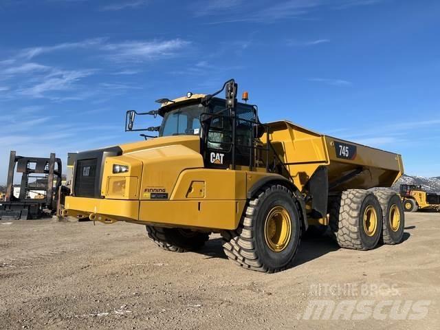 CAT 745 Dumper - Knickgelenk