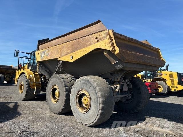CAT 745 Dumper - Knickgelenk