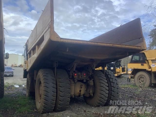 CAT 769D Dumper - Knickgelenk