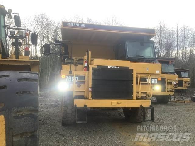 CAT 769D Dumper - Knickgelenk
