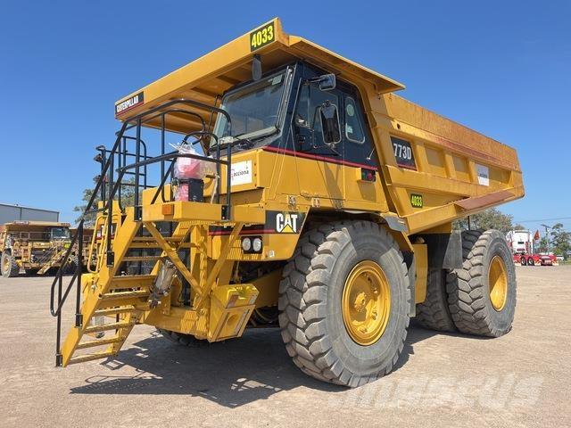 CAT 773D Dumper - Knickgelenk