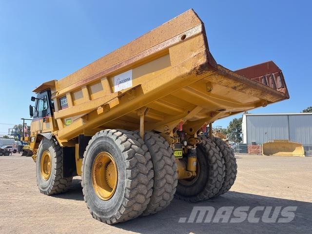 CAT 773D Dumper - Knickgelenk