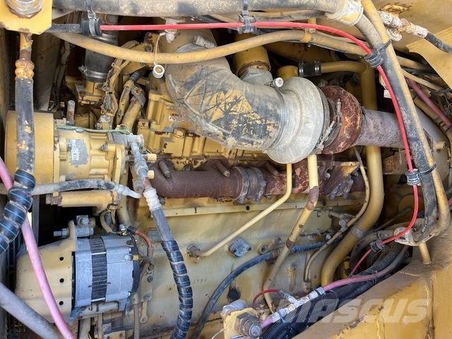 CAT 773D Dumper - Knickgelenk