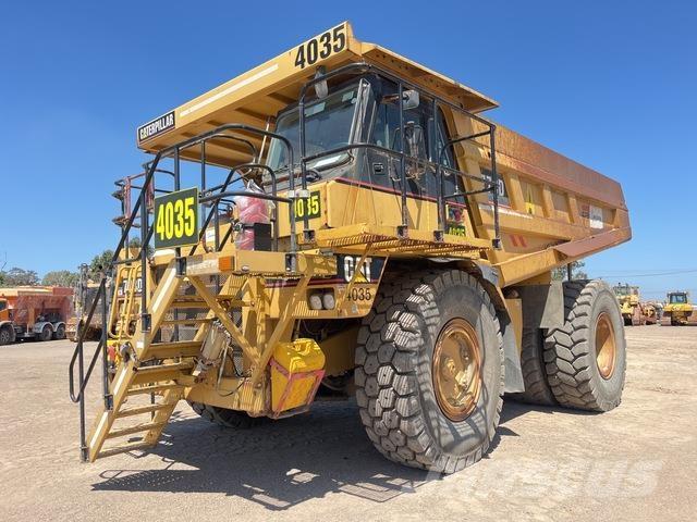CAT 773D Dumper - Knickgelenk