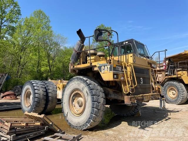 CAT 773E Dumper - Knickgelenk