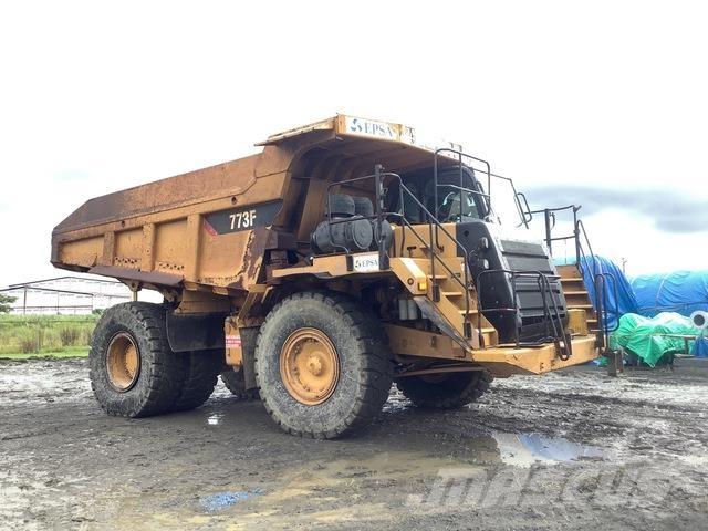 CAT 773F Dumper - Knickgelenk