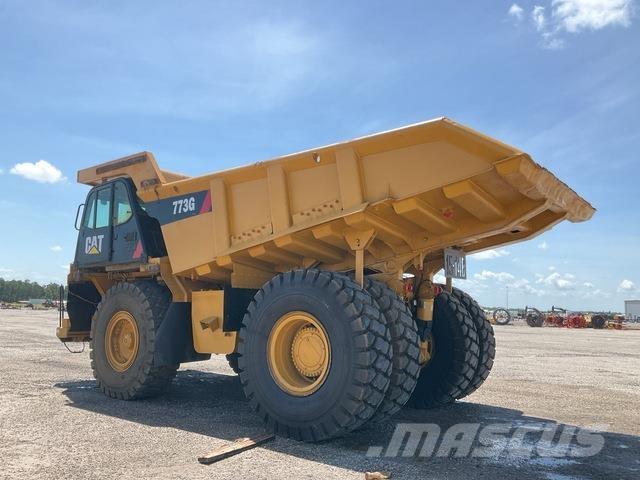 CAT 773G Dumper - Knickgelenk