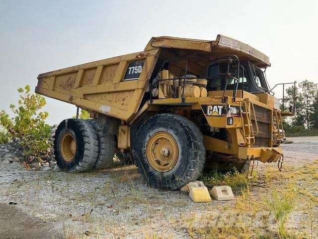 CAT 775D Dumper - Knickgelenk