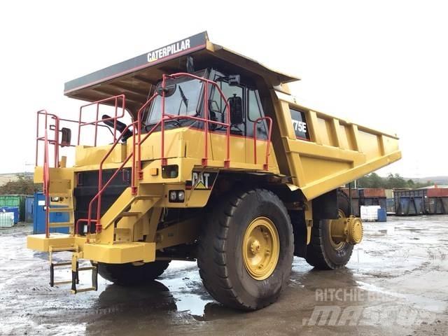 CAT 775E Dumper - Knickgelenk