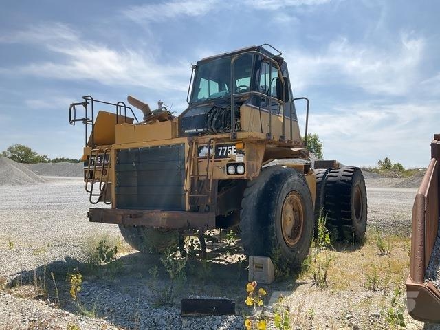 CAT 775E Dumper - Knickgelenk