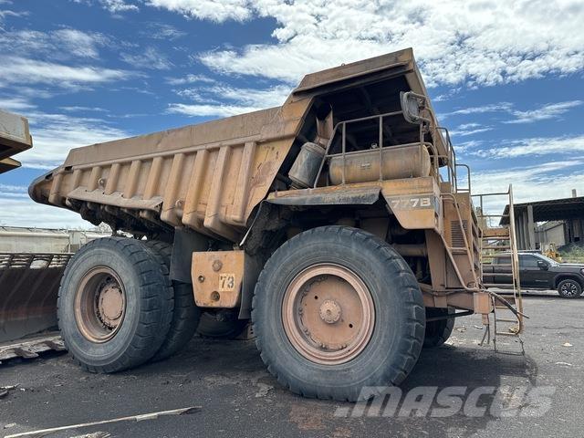 CAT 777B Dumper - Knickgelenk