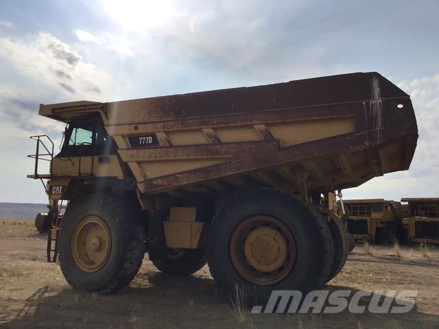CAT 777D Dumper - Knickgelenk