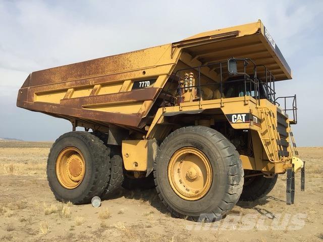 CAT 777D Dumper - Knickgelenk