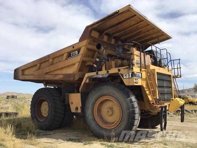 CAT 777D Dumper - Knickgelenk