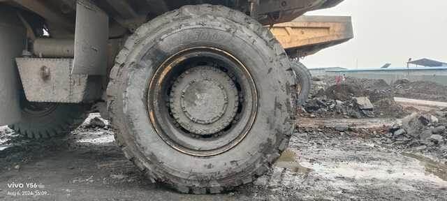 CAT 777E Dumper - Knickgelenk