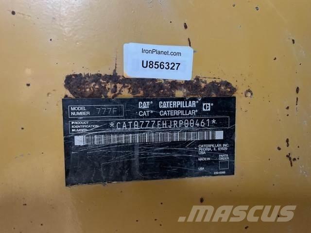 CAT 777F Dumper - Knickgelenk