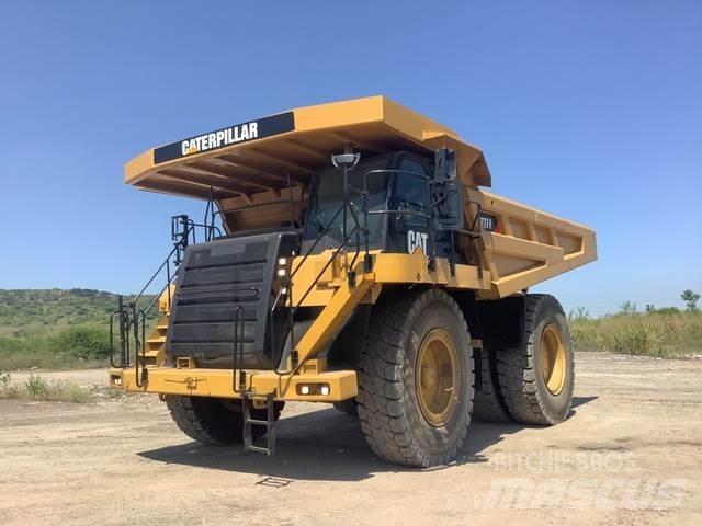CAT 777F Dumper - Knickgelenk