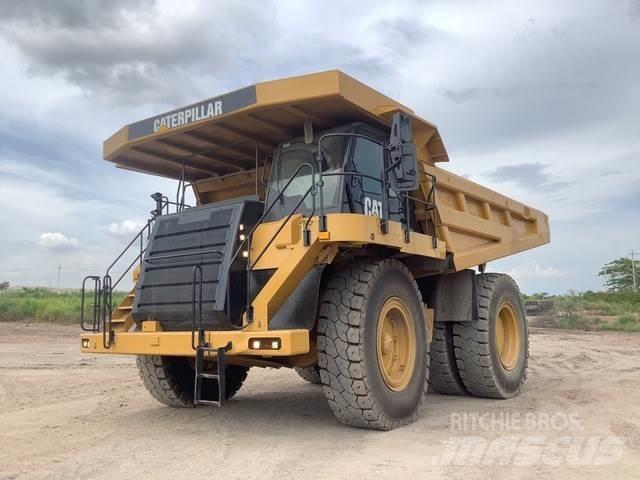 CAT 777F Dumper - Knickgelenk