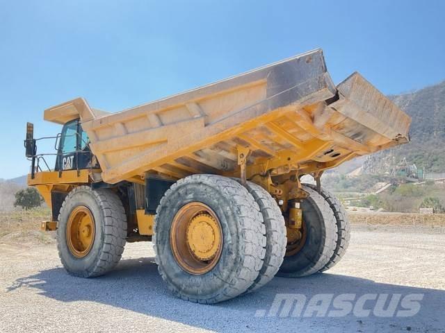 CAT 777F Dumper - Knickgelenk