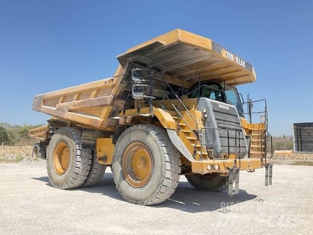 CAT 777F Dumper - Knickgelenk