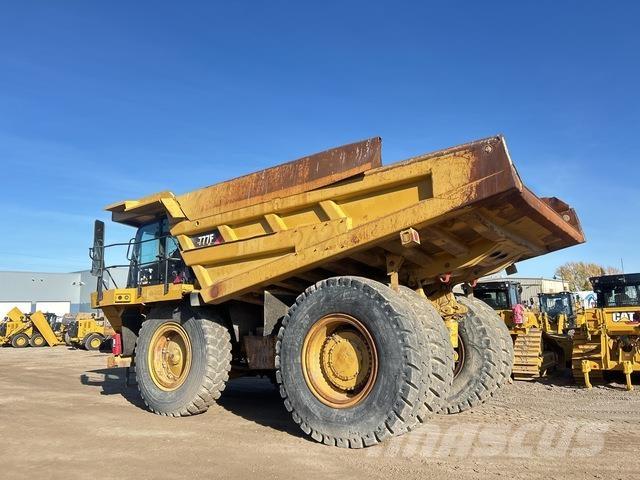 CAT 777F Dumper - Knickgelenk