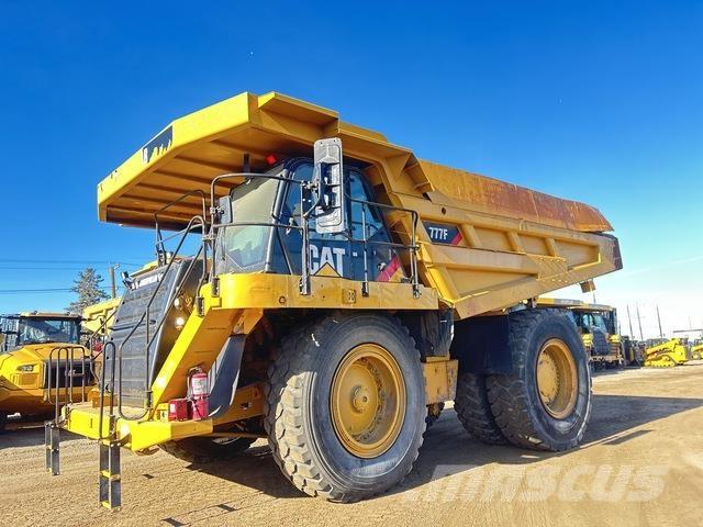 CAT 777F Dumper - Knickgelenk