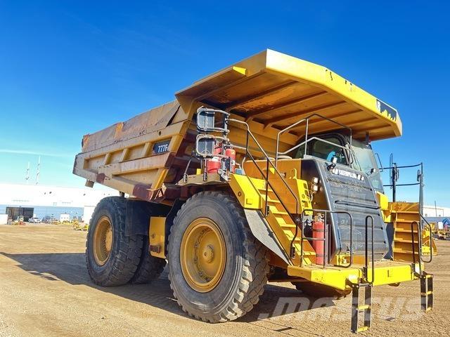 CAT 777F Dumper - Knickgelenk
