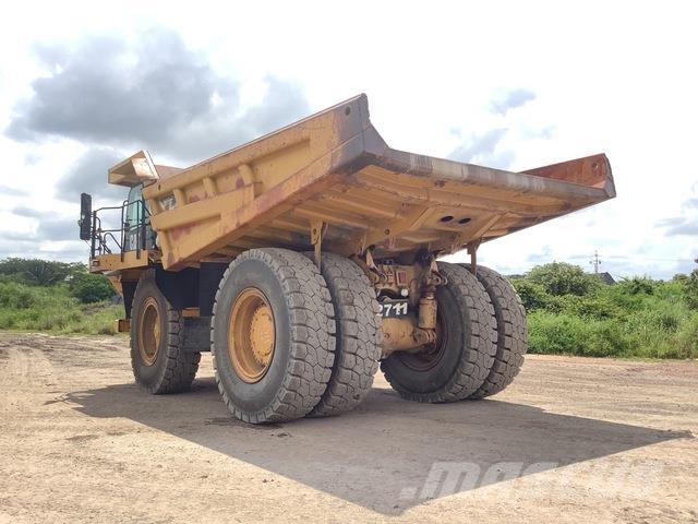 CAT 777F Dumper - Knickgelenk