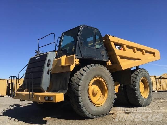 CAT 777F Dumper - Knickgelenk