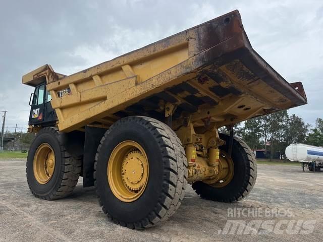 CAT 777G Dumper - Knickgelenk