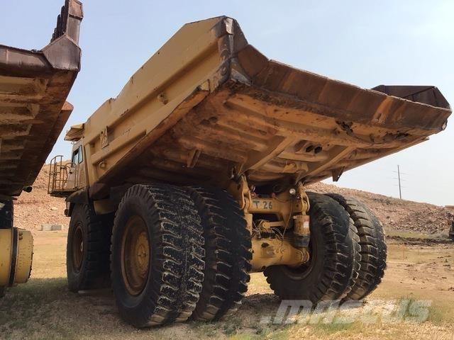 CAT 785 Dumper - Knickgelenk