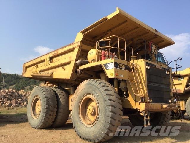 CAT 785B Dumper - Knickgelenk