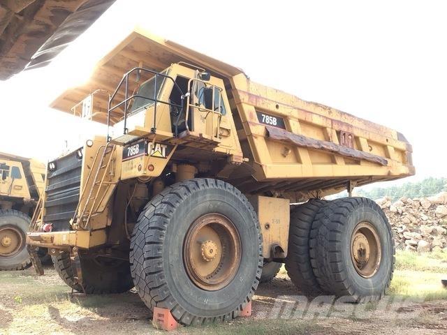 CAT 785B Dumper - Knickgelenk